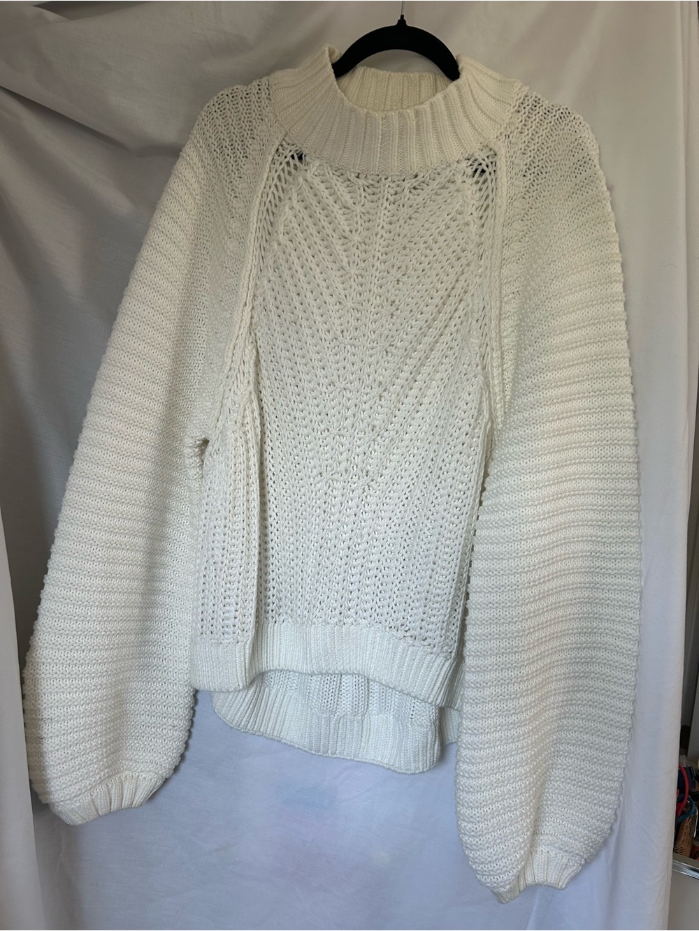 Free People Chunky Cable Turtleneck Sweater in White. Balloon Sleeves. Large
